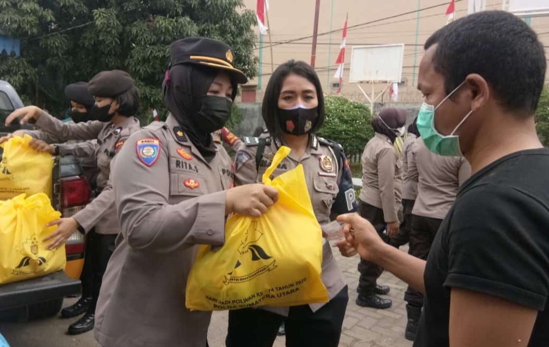 Sambut Hari Polwan yang ke 74 Polwan Polda Sumut Laksanakan Bakti Sosial