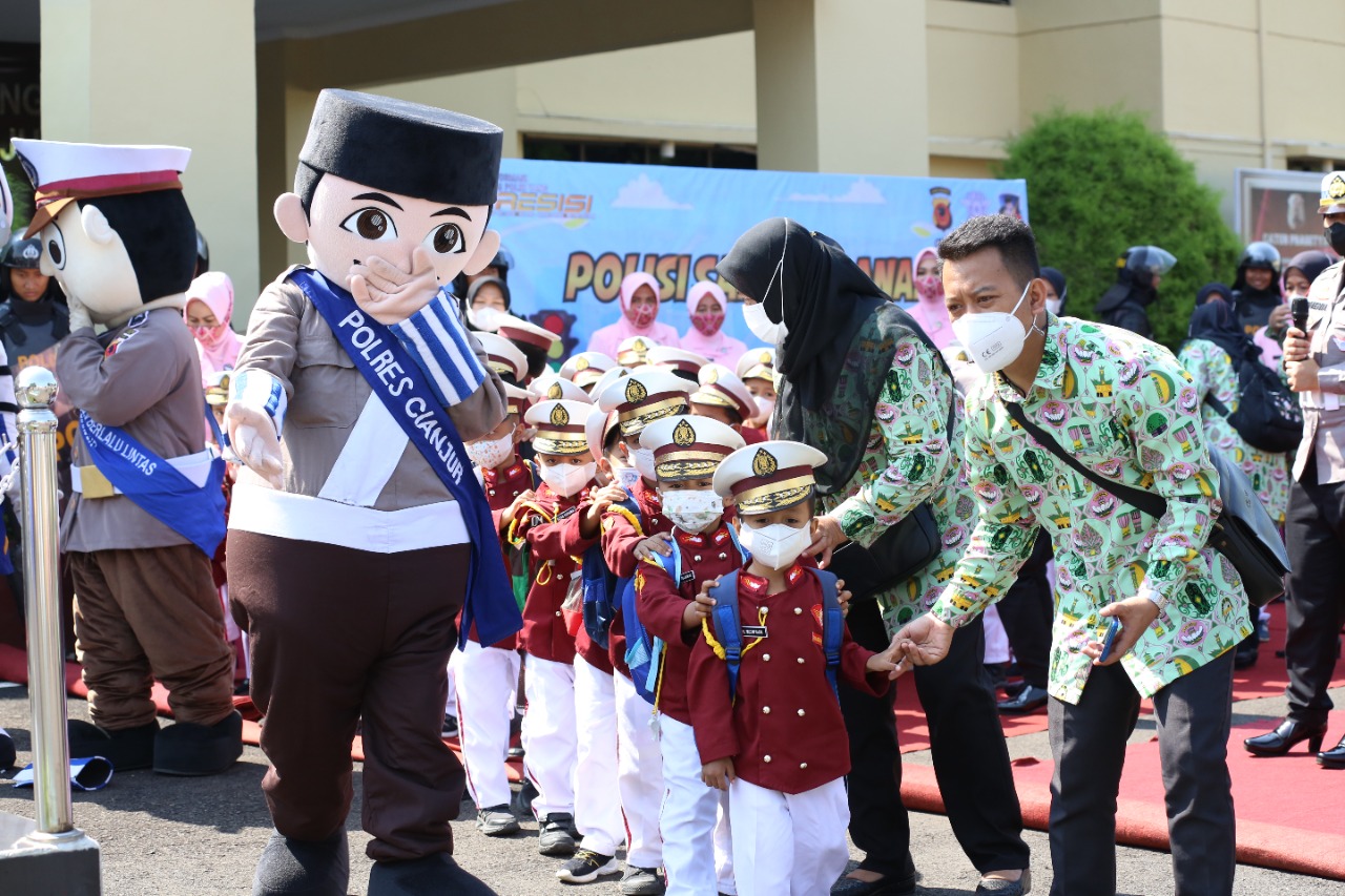 Sat Lantas Polres Cianjur Menggelar Program Polisi Sahabat Anak