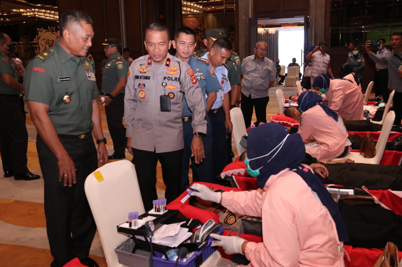 Wakapolda Hadiri Baksos Donor Darah Sambut HUT TNI Ke-77