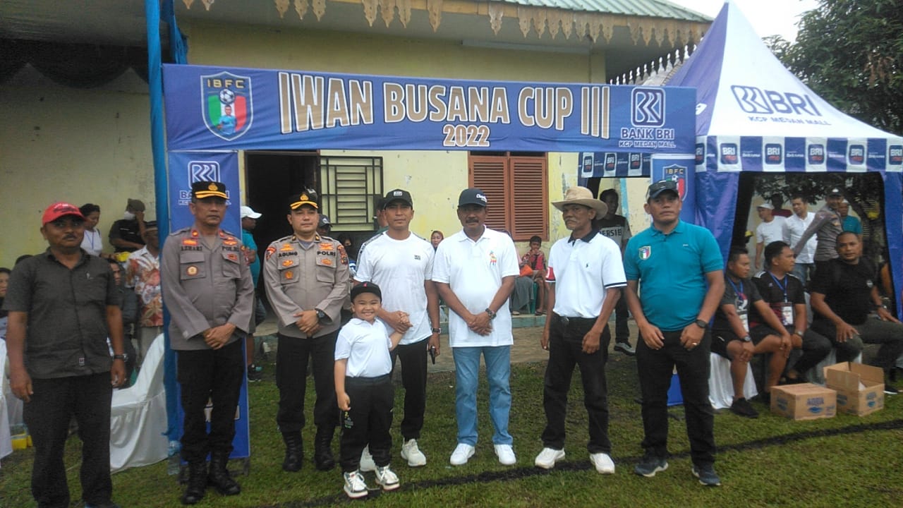 Walikota Binjai Buka Kejuaraan Sepak Bola Iwan Busana Cup III