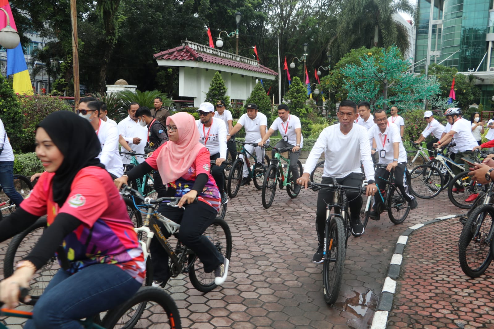 Dirut PUD Pasar Ikuti Sepeda Santai Pertemuan ke-5 IMT-GT GCMC