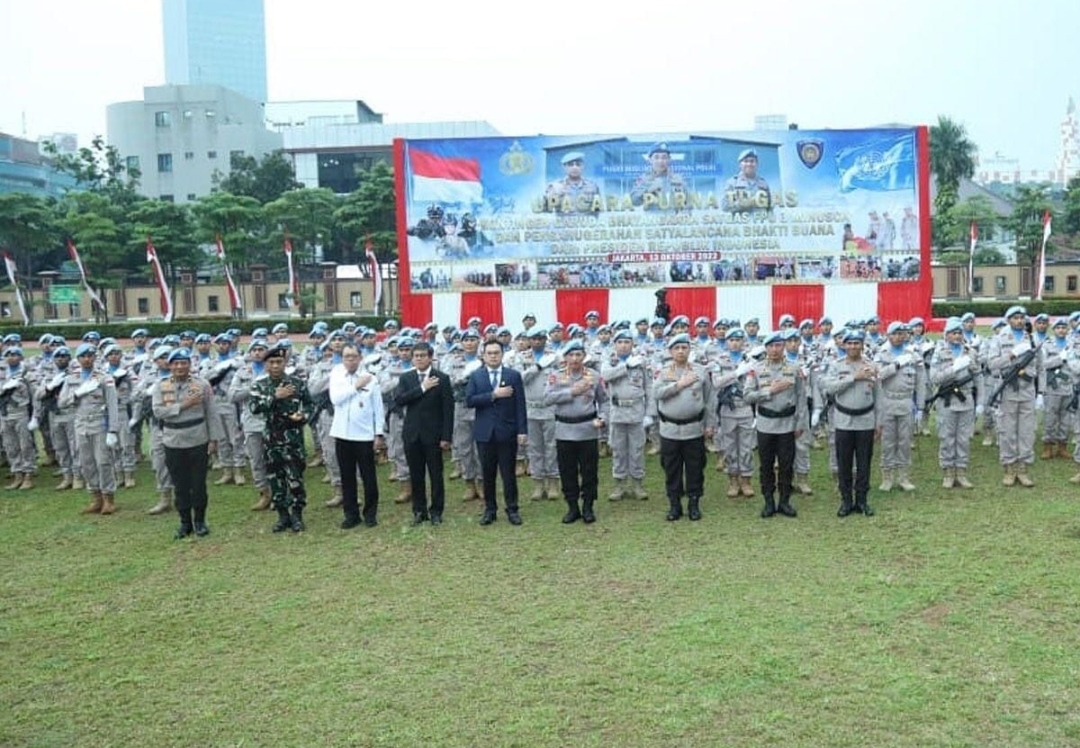 Kapolri Pimpin Upacara Purna Tugas Satgas FPU 3 MINUSCA Dan Anugerahkan Satyalencana Bhakti Buana