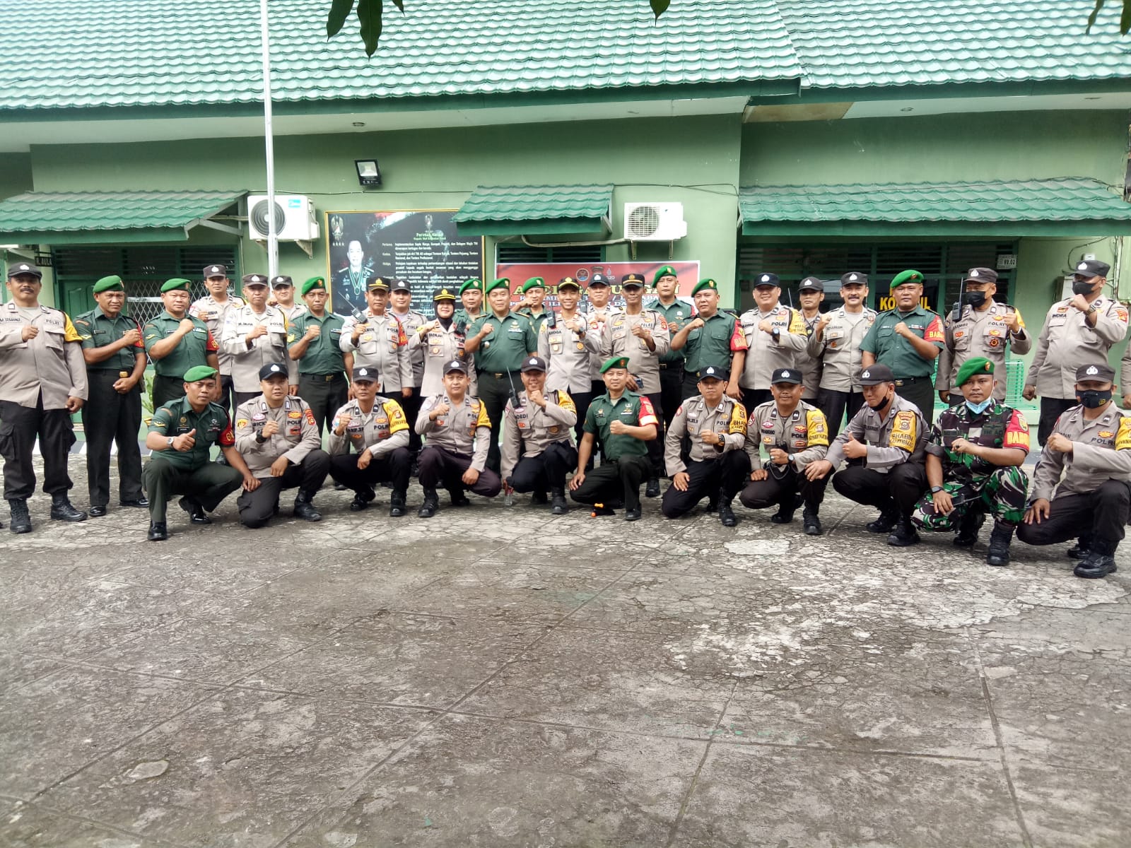 Perkuat Sinergitas TNI-POLRI, Polsek Kalidoni, Polsek IT II, dan Koramil 418-05 Lemabang Gelar Apel Gabungan 