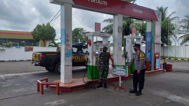 Ciptakan Kondusifitas Wilayah, Anggota Pos Selopuro Bersama Personel Polsek Gelar Patroli Gabungan