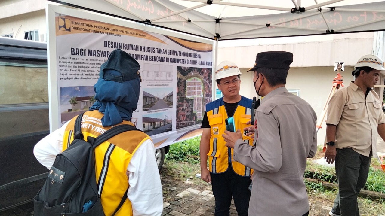 Kapolsek Cilaku Tinjau Lokasi Relokasi Korban Gempa Cianjur