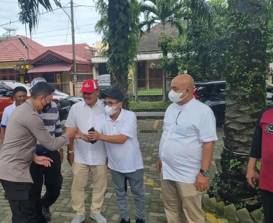 Tingkatkan Pelayanan Publik, Kapolrestabes Medan Bagikan Nomor Handphone kepada Warga