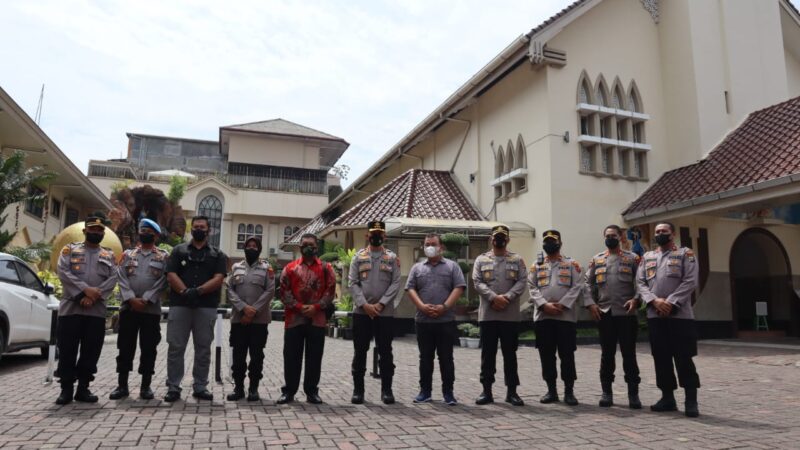 Kapolrestabes Medan Laksanakan Minggu Kasih di Gereja