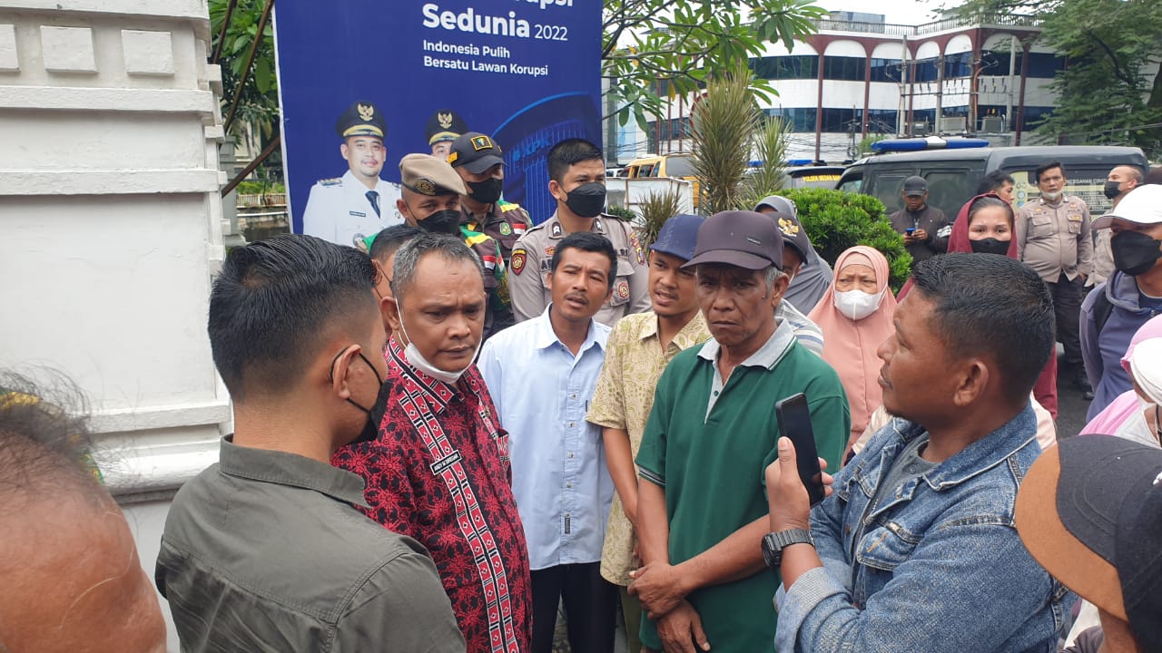 Geruduk Kantor Walikota Medan, Massa Belawan Minta Maling Minyak Pertamina Ditangkap