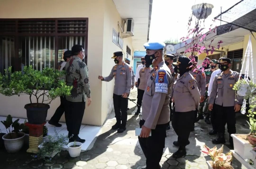 Tingkatkan Kewaspadaan dan Penjagaan, Kapolrestabes Medan Kunker ke Polsek Delitua 