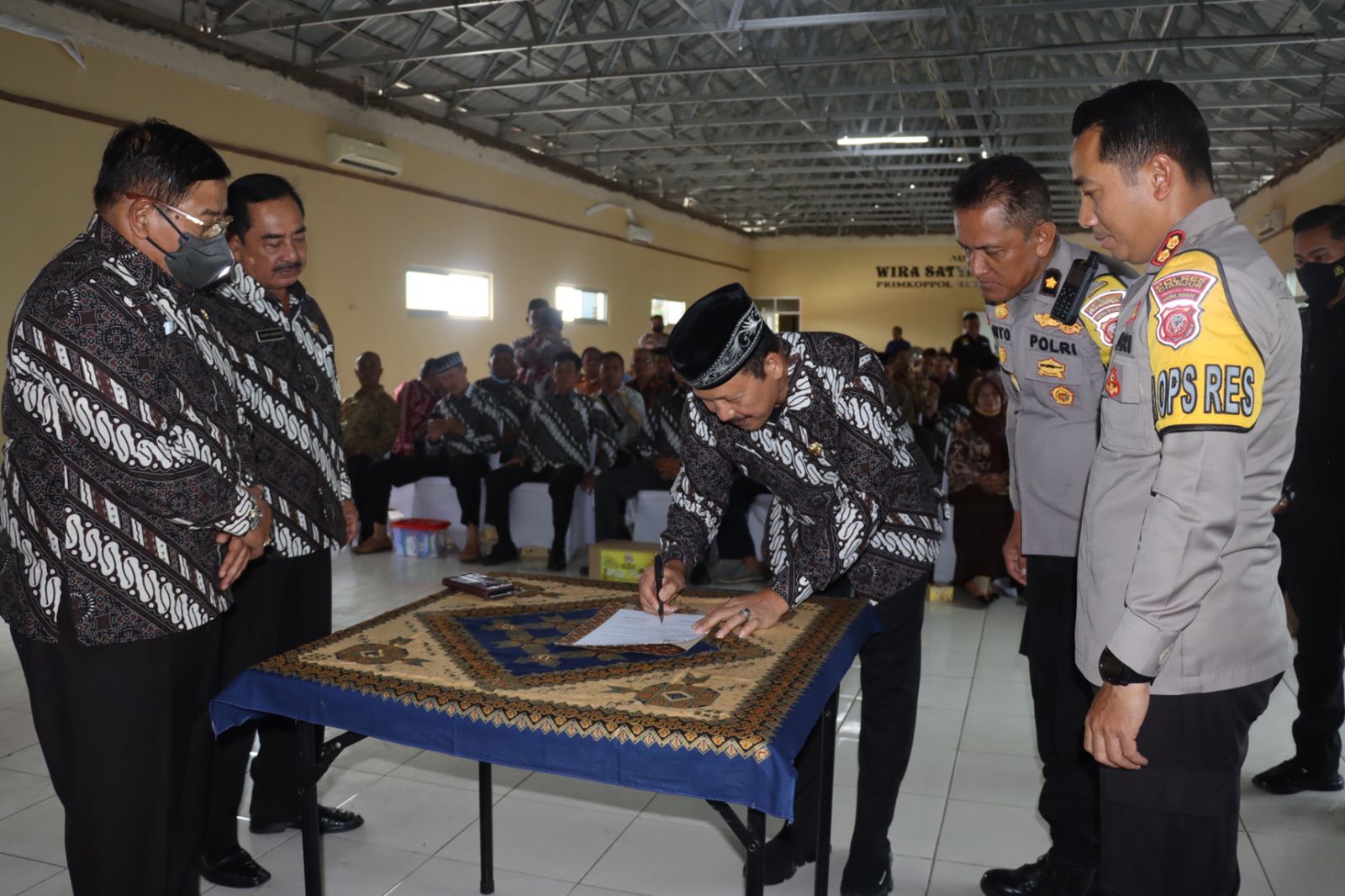 Polres Cianjur Terima Bantuan dari PP Polri Metro Jaya Untuk Anggota PP Polri Kabupaten Cianjur yang Terdampak Gempa Bumi