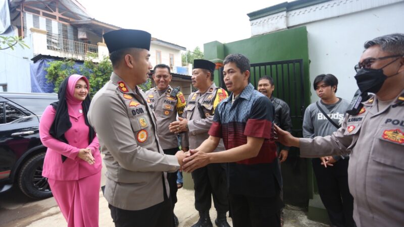 Kapolres Cianjur Takziah ke Rumah Duka Istri Anggota Polri yang Meninggal