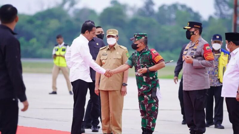 Pangdam I/BB Bersama Forkopimda Sambut Road Show Presiden RI di Riau