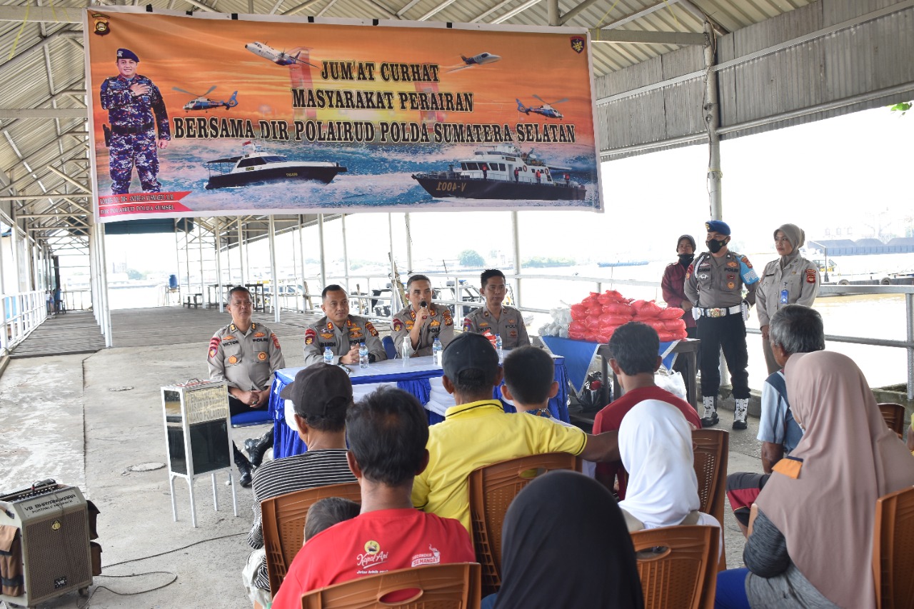 Jum’at Curhat, Masyarakat Pesisir Keluhkan Speed Boat Yang Sering Terlambat