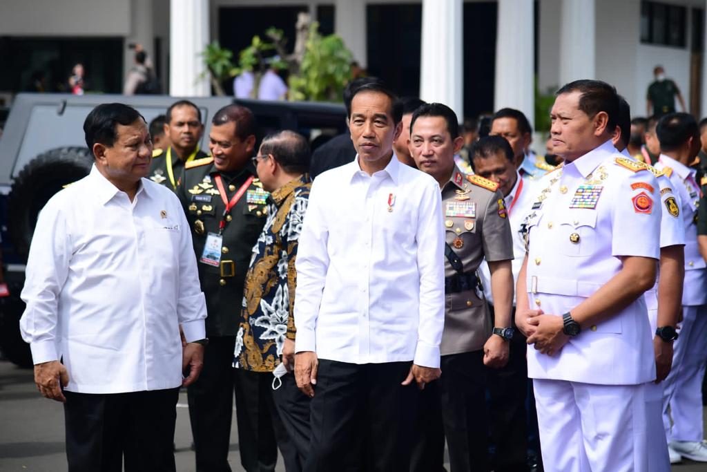 Presiden Jokowi Kemenhan,Kapolri dan Panglima TNI Meresmikan Nama Rantis Maung