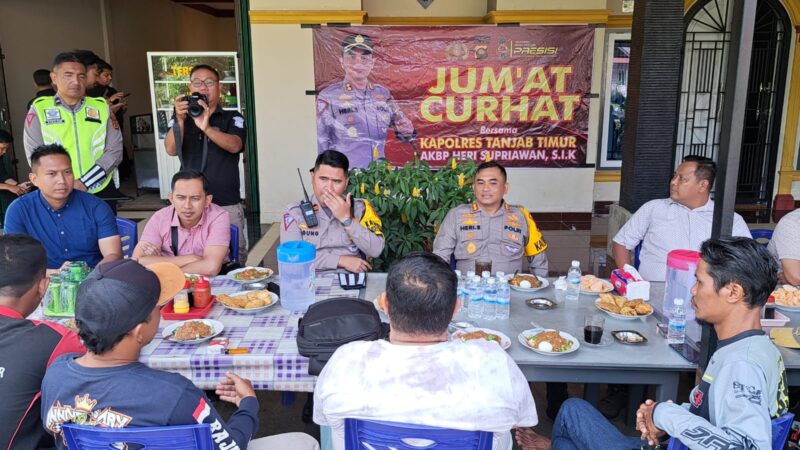 Kapolres Tanjab Timur Gelar Curhat Jumat Bersama Warga Di Warung Gado-Gado