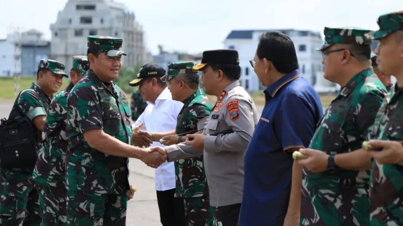 Kapolda Sumut Sambut Kedatangan Panglima TNI