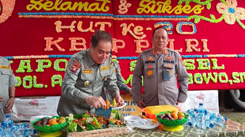 HUT ke 20, Pengurus Wilayah KBPP Polri Sumsel Syukuran Potong Tumpeng 