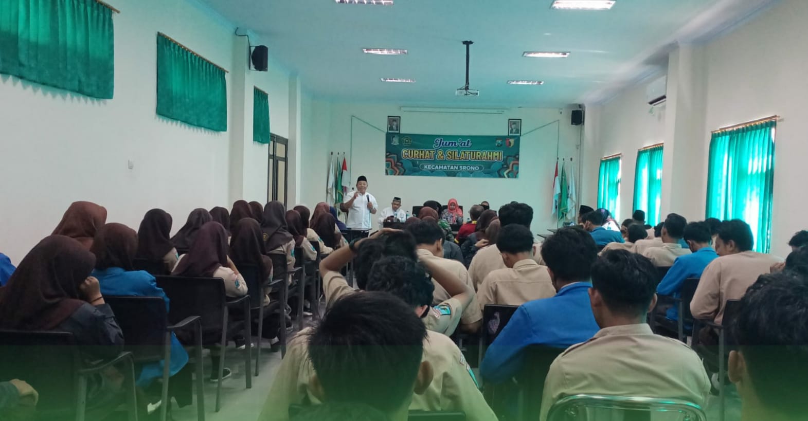 Forum Pimpinan Kecamatan Srono Jumat Curhat 