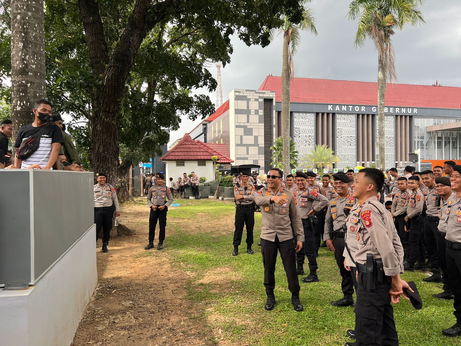 Kedepankan Dialogis, Cara Efektif Berinteraksi Dengan Masyarakat