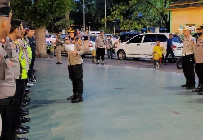 Tim Gabungan Polrestabes Medan Kawal Pawai Obor di Masjid Raya Al – Mashun 