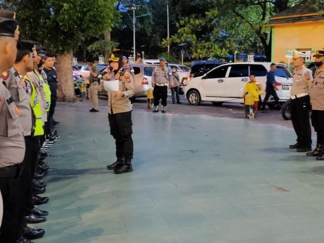 Tim Gabungan Polrestabes Medan Kawal Pawai Obor di Masjid Raya Al – Mashun 