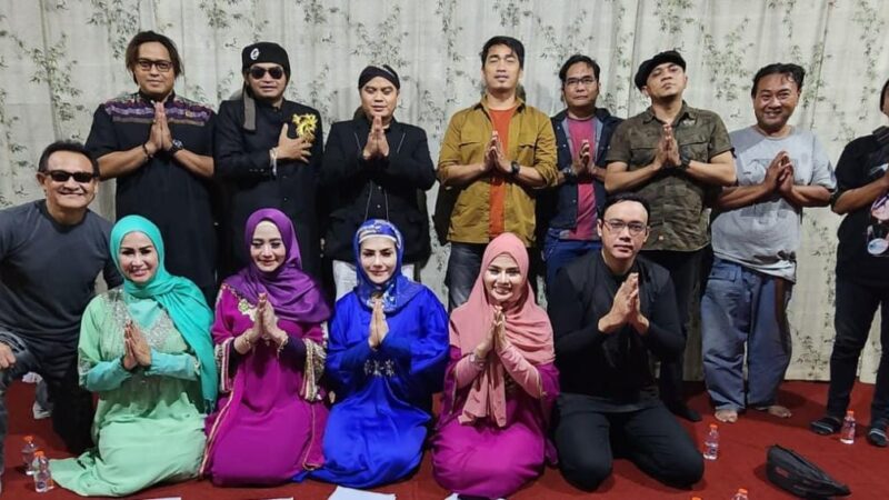 Para Artis Dan Ustad Berkumpul Mengadakan Rekaman Lagu Shalawat  Kekasih Allah