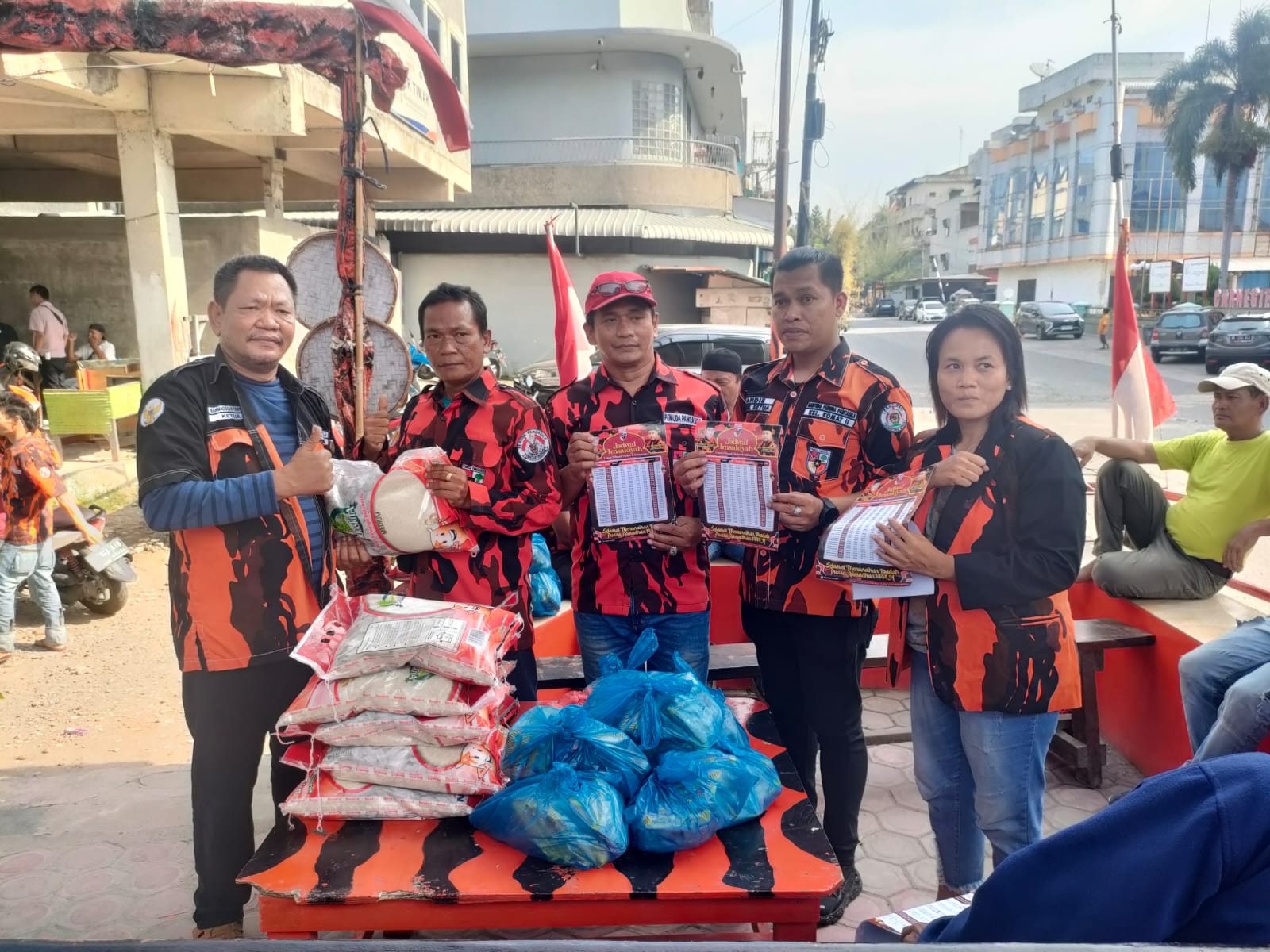 Sambut Ramadhan 1444 H  PAC PP Medan Area Berbagi 1 Ton Beras  Pada Warga Miskin dan Anggota