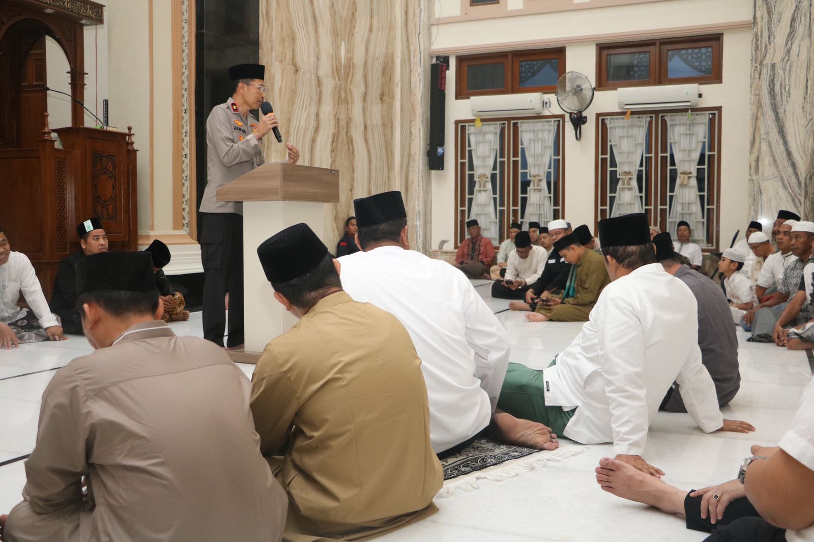 Masjid Nurul Islam menjadi lokasi Safari Subuh Jumat Berkah Wakapolda Sumut