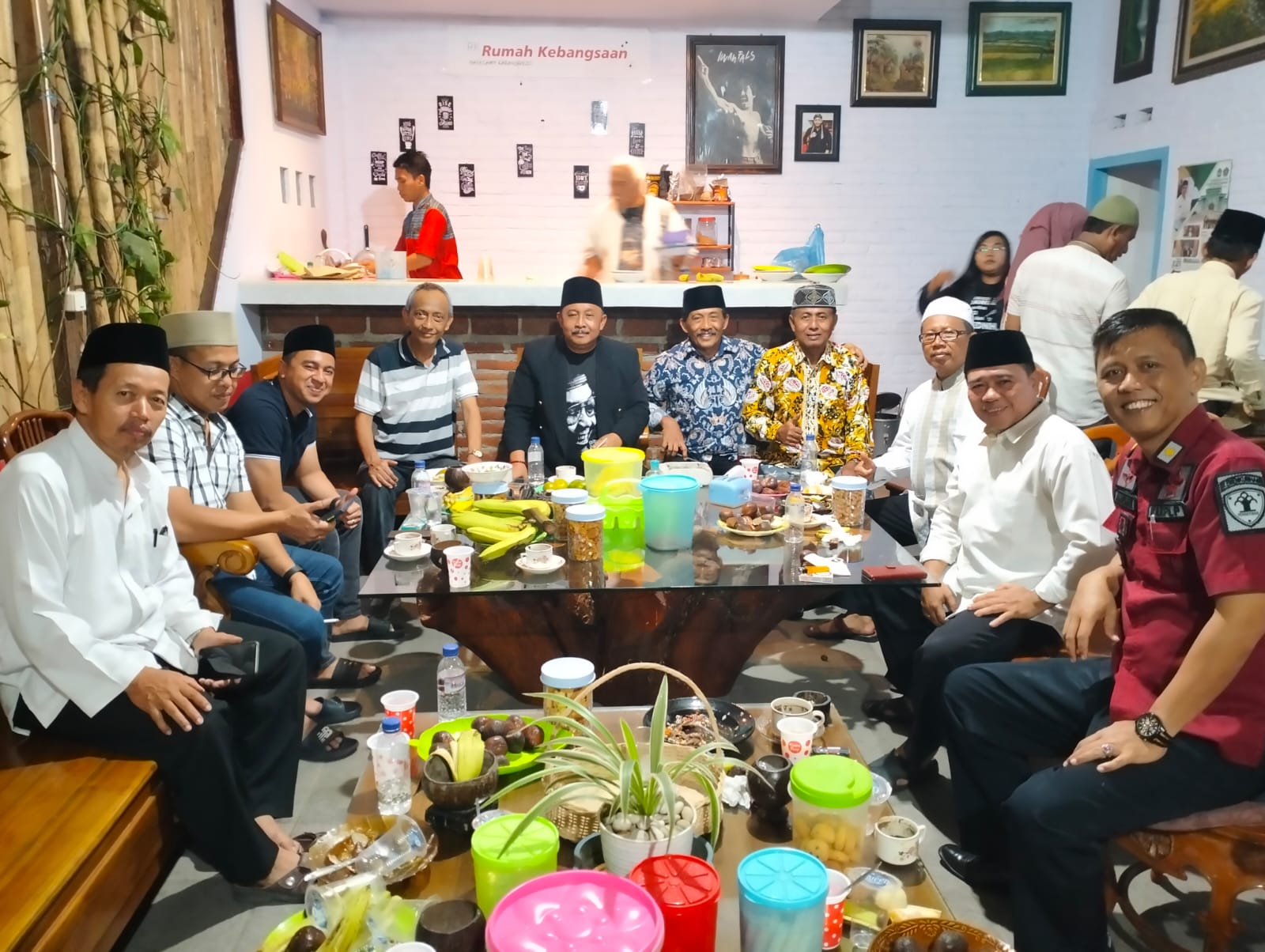 Puluhan Tokoh di Banyuwangi Hadiri Bukber di Rumah Kebangsaan Basecamp Karangrejo