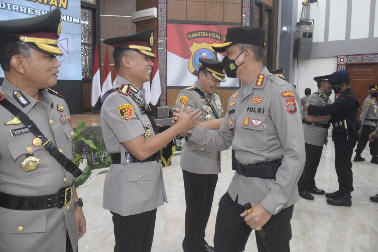 Kapolrestabes Medan Hadiri Sertijab Dir Narkoba dan Dir Krimum Polda Sumut 