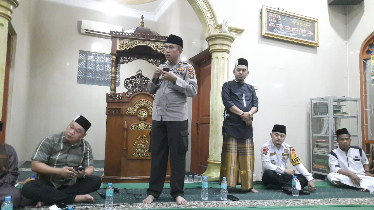 Serahkan Sembako, Safari Ramadhan Ar-Raudhah Polda Sumut Sambangi Mesjid Al-Ikhlas 