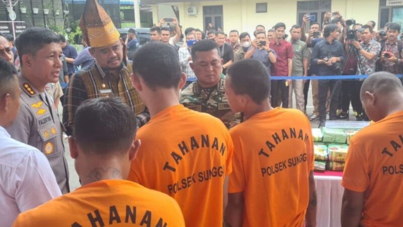Operasi Pekat, Polisi Tangkap Ratusan Preman dan Bandit Jalanan Lakukan Pungli Jelang Bulan Ramadan di Medan    