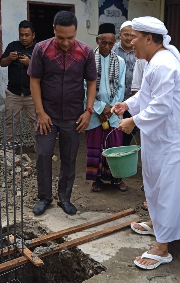 Jalankan Program Bangun 100 Mesjid dan Musholah Ketum LRPPN BI ,Bersama Lurah Dwikora Letakkan Batu Pertama Pembangunan Mesjid LRPPN M JAMIN Medan Helvetia