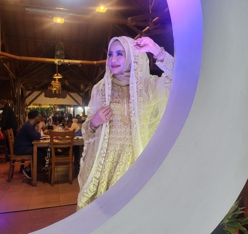 Annisa Queen: Realis Pembuatan Video Klip “Shalawat Kekasih Allah” Bersama Selebritis,dan Tokoh Ulama