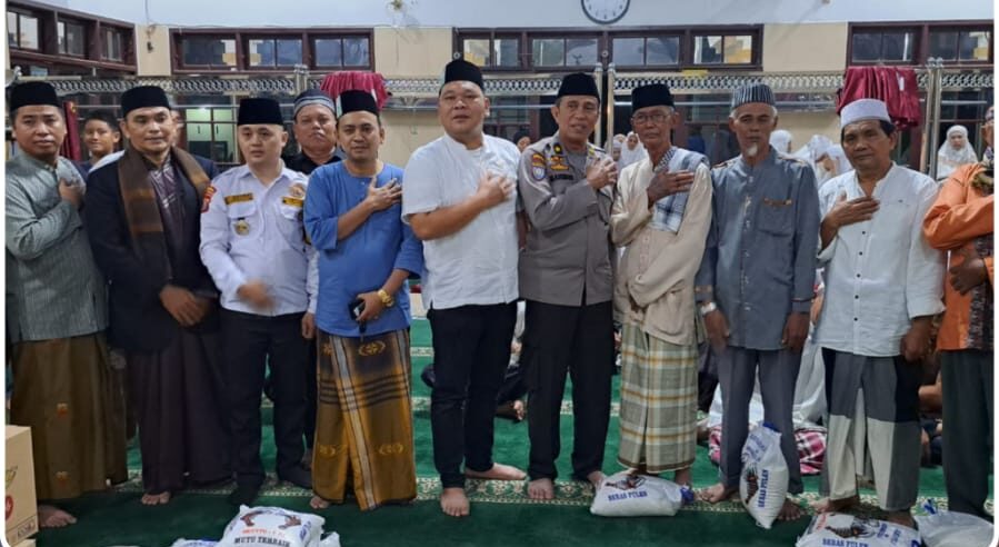 Safari Ramadhan Polisi Mendengar dan Memberi Solusi, Majelis Ar-Raudhah Poldasu Sambangi Mesjid Al-Ikhlas