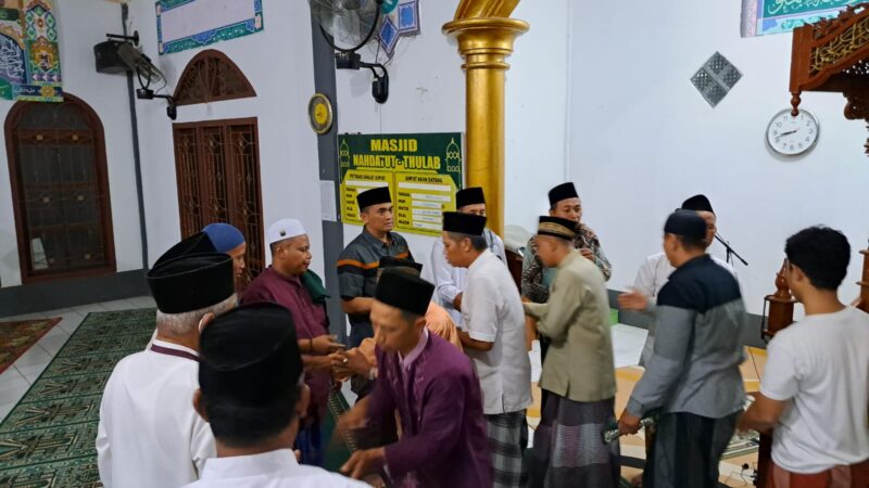 Kapolres Tanjab Timur Laksanakan Safari Ramadhan Dengan Taraweh Keliling