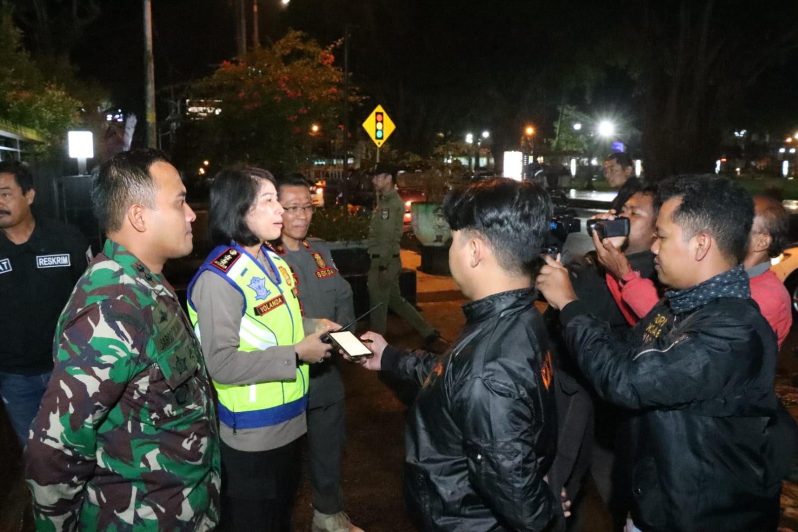 Kapolres Magelang Kota Bersama Dandim Pimpin Patroli Skala Besar TNI-Polri dan Satpol PP