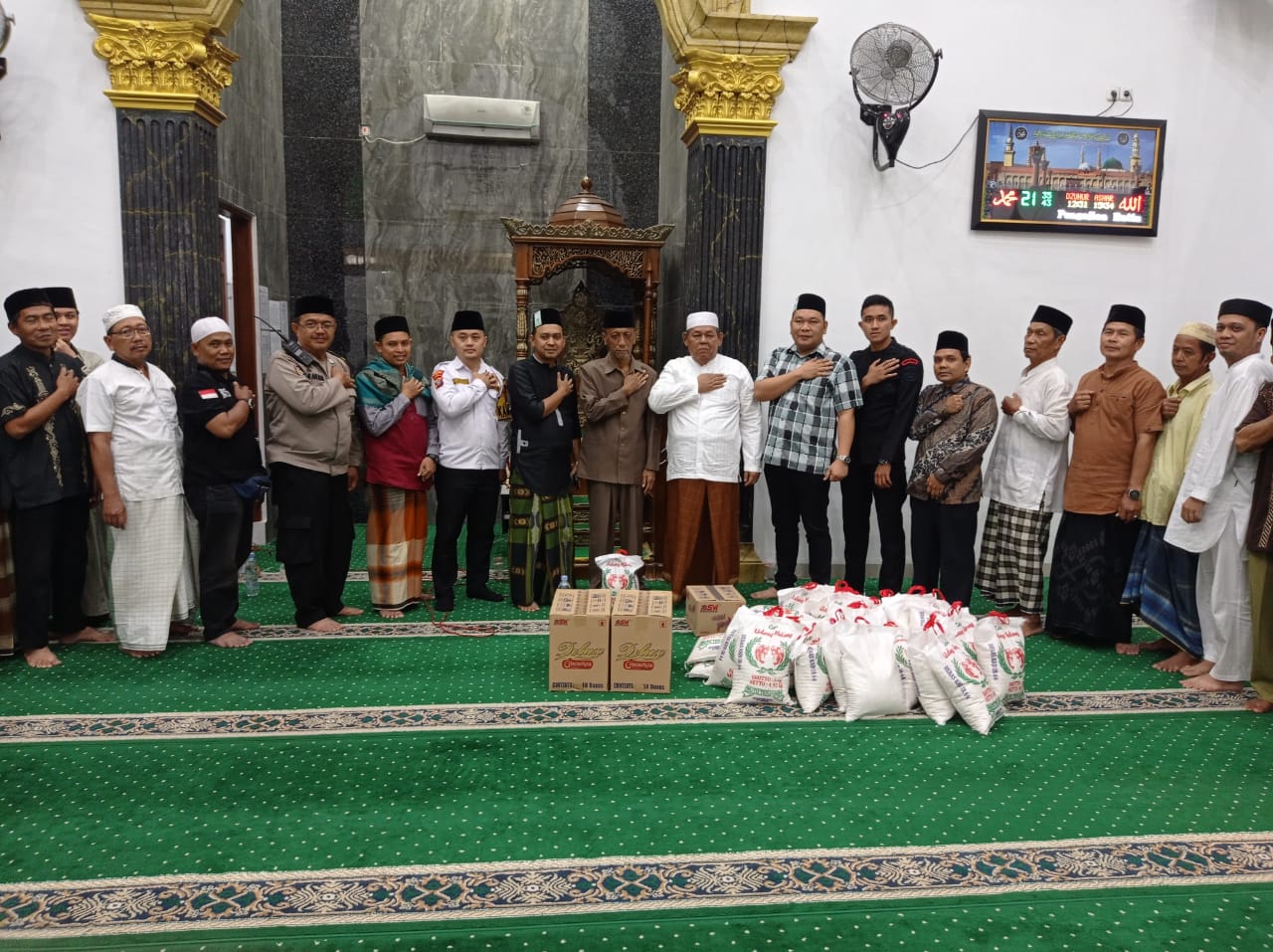 Safari Ramadhan Polisi Mendengar dan Memberi Solusi di Mesjid Al-Malik