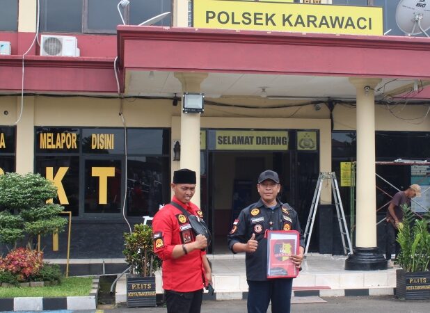 JALIN KEAKRABAN DAN KERJASAMA , MEDIA RADAR BHAYANGKARA INDONESIA BIRO TANGERANG MENGUNJUNGI POLSEK KARAWACI GUNA MEMPERERAT TALI SILATURAHMI PADA BULAN SUCI