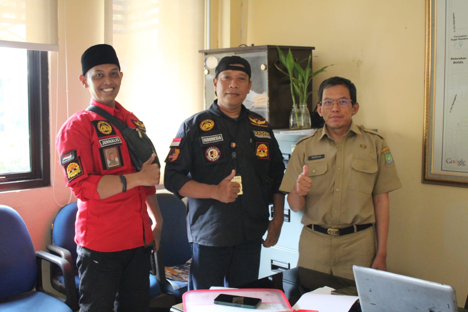 KUNJUNGAN KE KANTOR KELURAHAN MARGASARI DALAM RANGKA SILATURAHMI DAN MEMPERKENALKAN DIRI SERTA KANTOR MEDIA RADAR BHAYANGKARA INDONESIA 