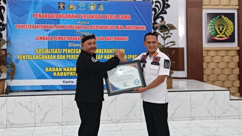 IPWL LRPPN BI Dapat Piagam penghargaan dari Ka Lapas Kelas IIA Banyuwangi 