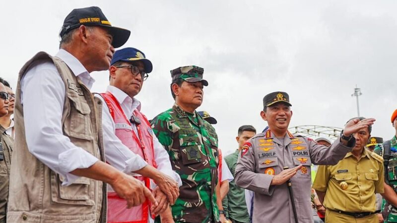 Tinjau Pelabuhan Merak, Kapolri Pastikan Siapkan Upaya Wujudkan Mudik Aman untuk Masyarakat