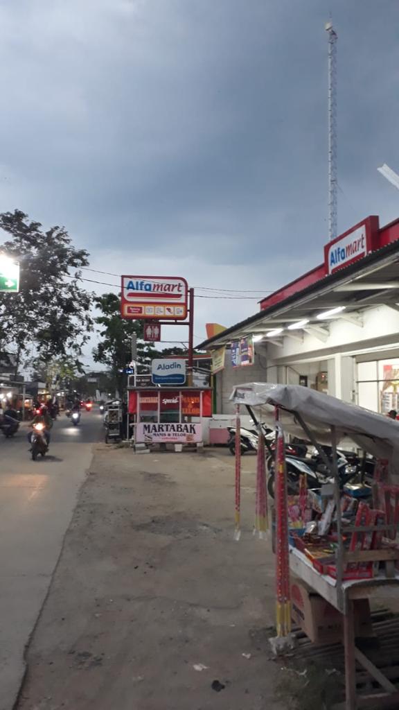 Waduh Gawat” Alfa Mart Di Kampung Garon Desa Setialaksana Di Duga ‘Bodong’Tak Berizin,