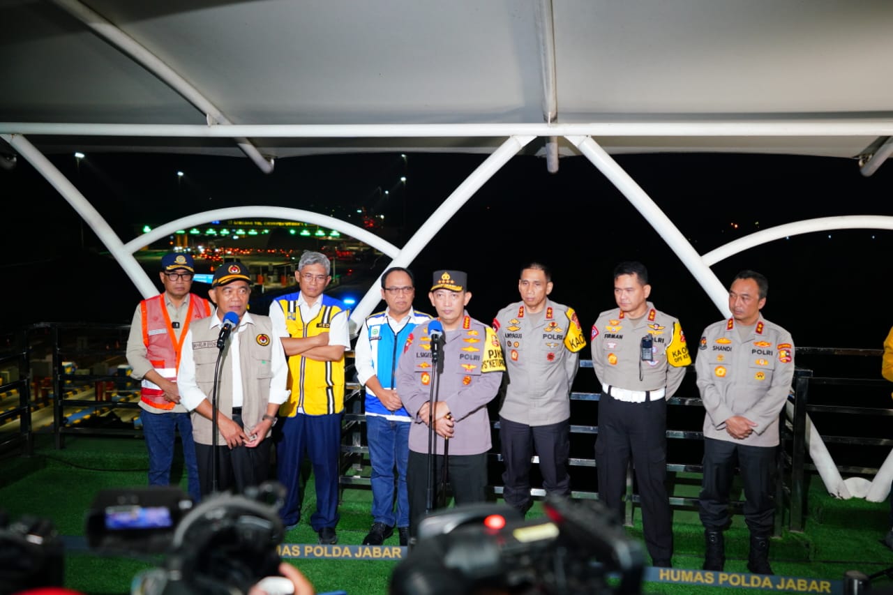 Pemudik di Tol Cikampek Capai Angka Tertinggi, Kapolri: Berkat Rekayasa Lalin Semua Berjalan Lancar