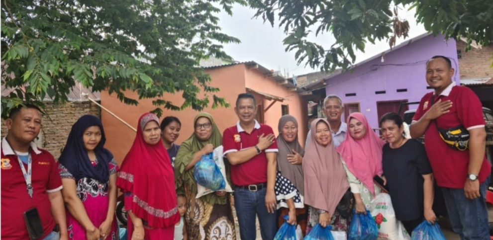 Jumat Barokah di Tangguk Bongkar 10, Ketua Pewarta Berbagi Sembako