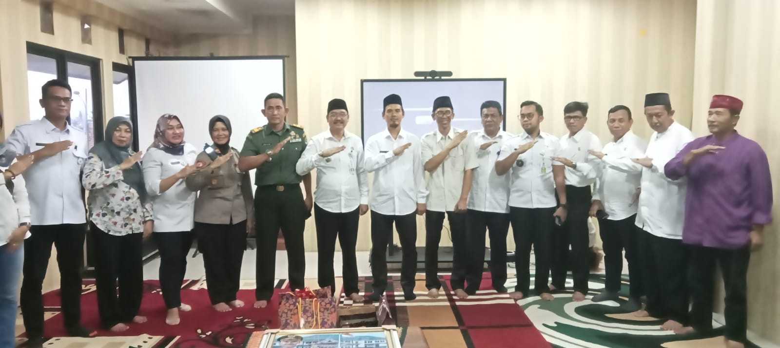 Polsek Pebayuran Dan Koramil 11 Pebayuran Menghadirkan Acara Pisah Sambut dan Serah Terima Jabatan Kecamatan Pebayuran