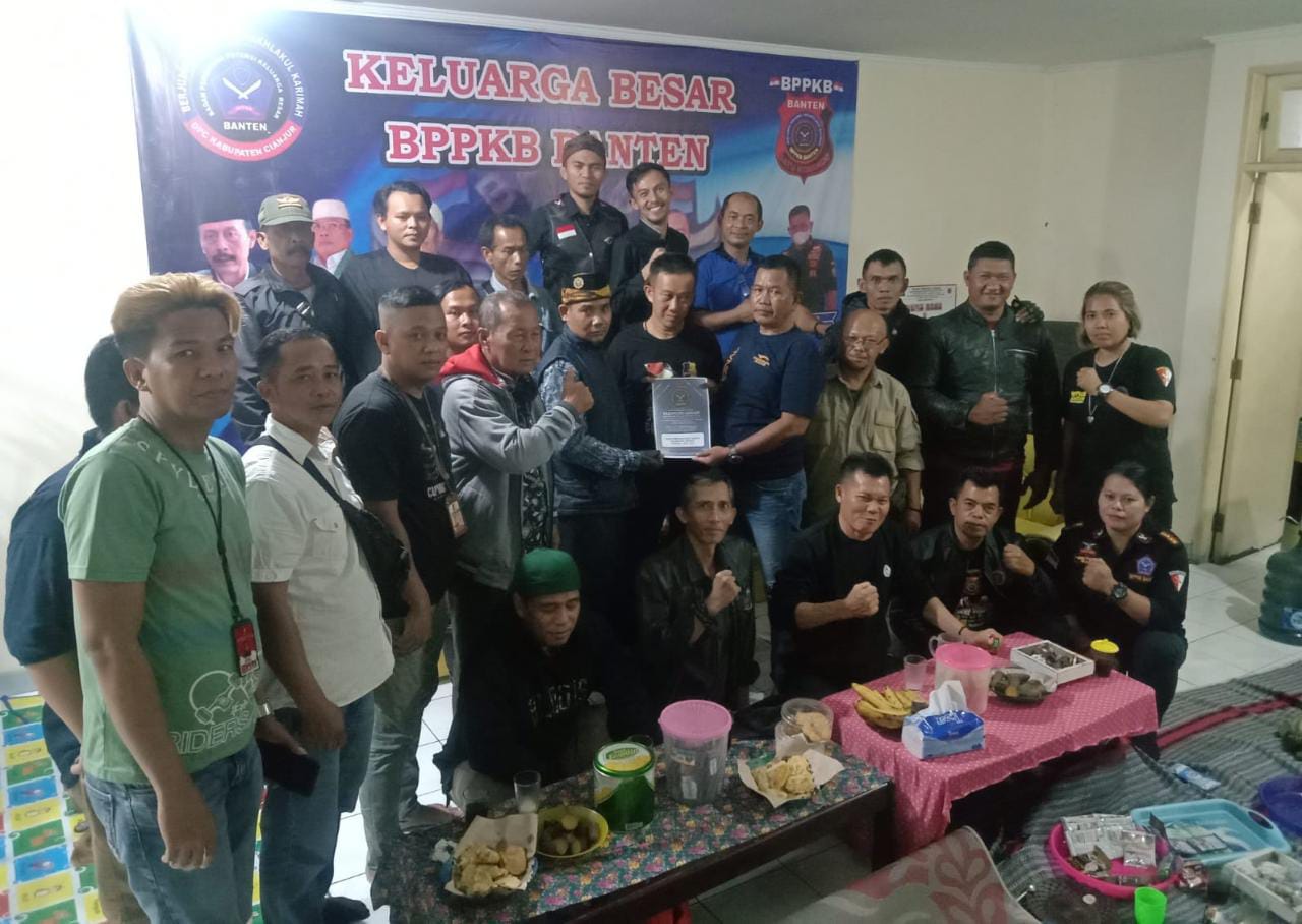 Yoga Prayoga Sampaikan Pesan dalam Agenda Penyerahan SK DPAC BPPKB Banten Cibeber Kabupaten Cianjur