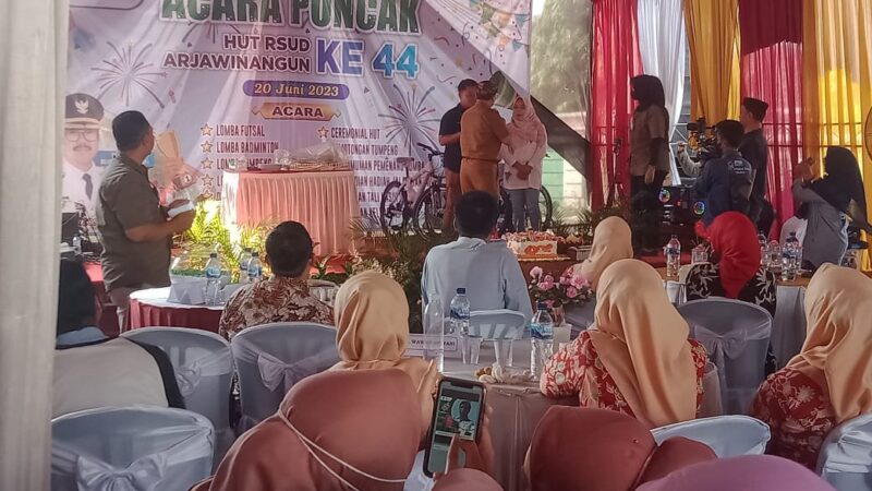 Puncak HUT ke 44 RSUD Arjawinangun di hadiri Bupati Cirebon