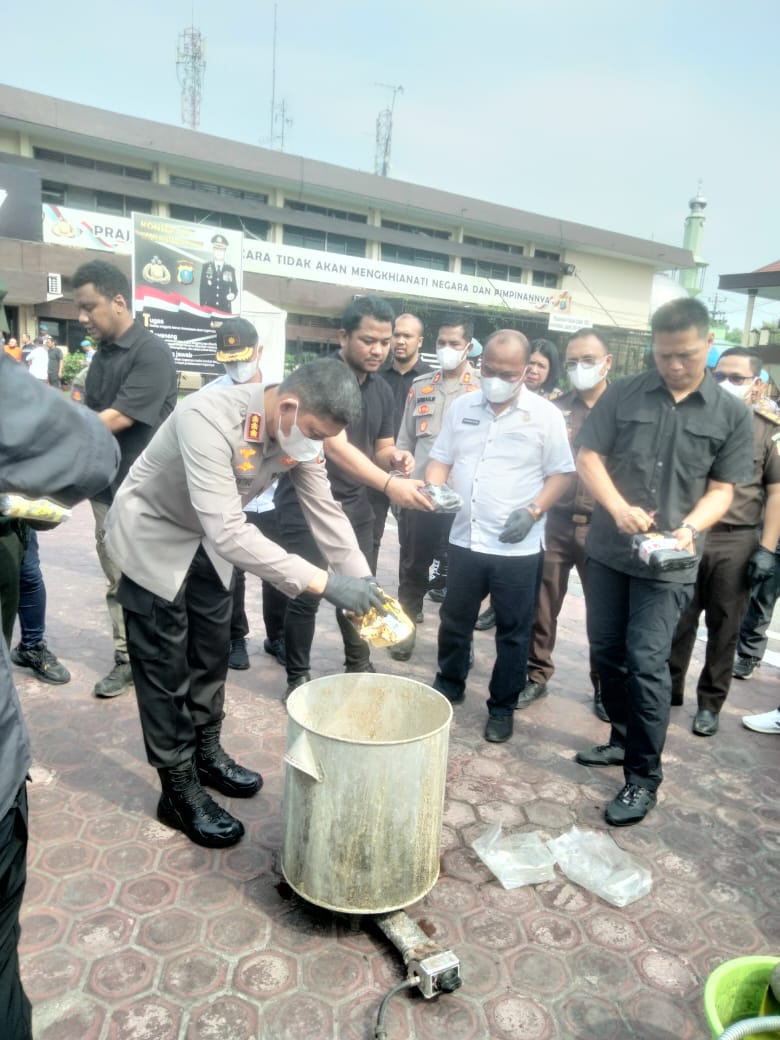 Polrestabes Medan Musnahkan Narkoba Senilai Rp 150 Miliar, Kombes Valentino : Gempur Habis Peredaran Sabu di Medan  