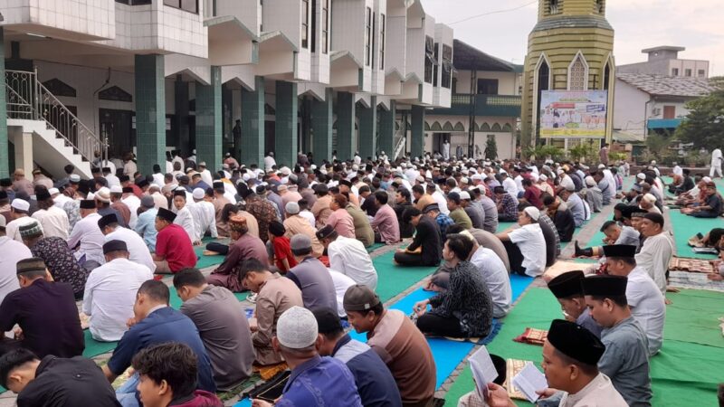 Calon DPD RI, Rafdinal Jadi Khatib Shalat Idul Adha 1444H, Ribuan Umat Islam Penuhi Masjid Taqwa PCM Lubuk Pakam